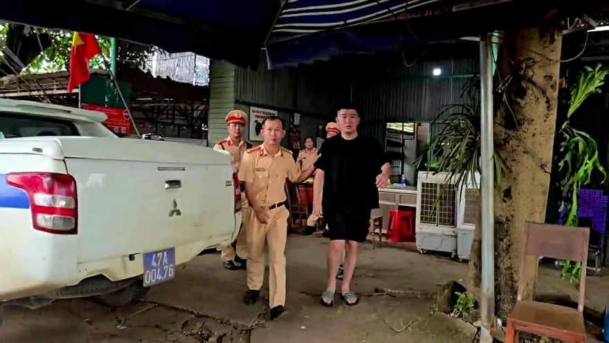 Bắt đối tượng từ Đồng Nai lên Đắk Lắk gây ra loạt vụ trộm bánh xe ô tô