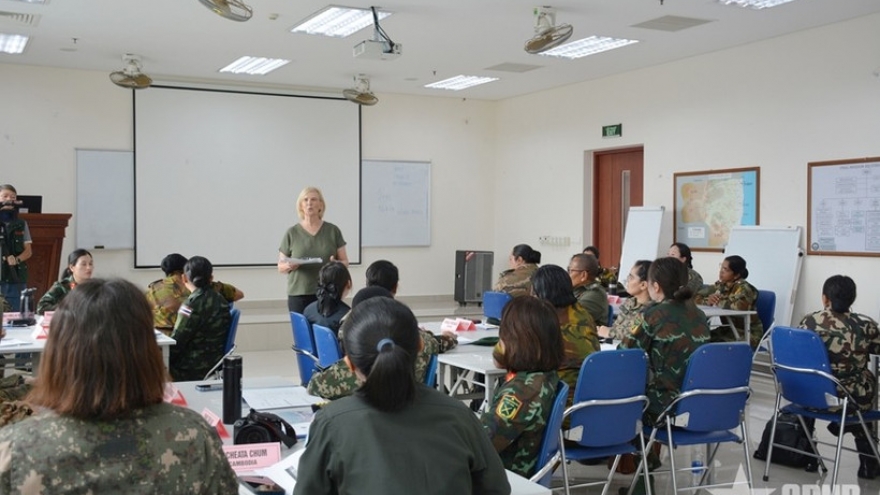 Training course opens for female peacekeepers in Hanoi