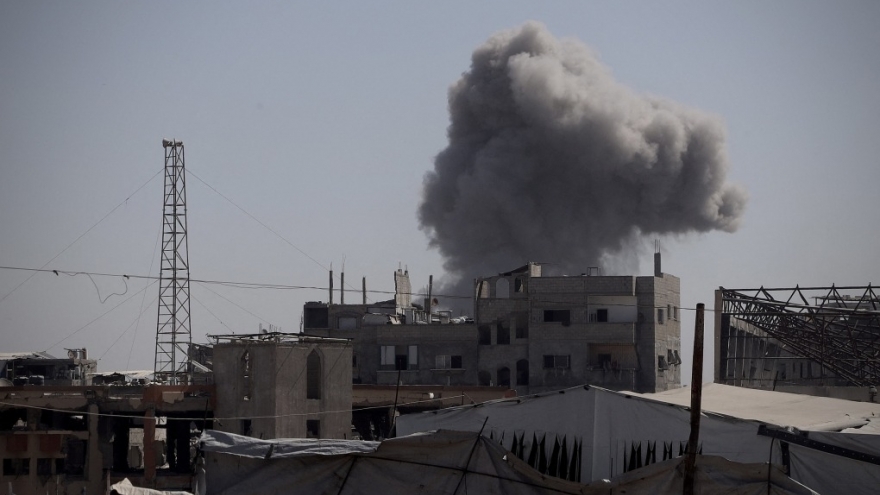 Lệnh ngừng bắn chưa được công bố, Israel tiếp tục tấn công vào Gaza