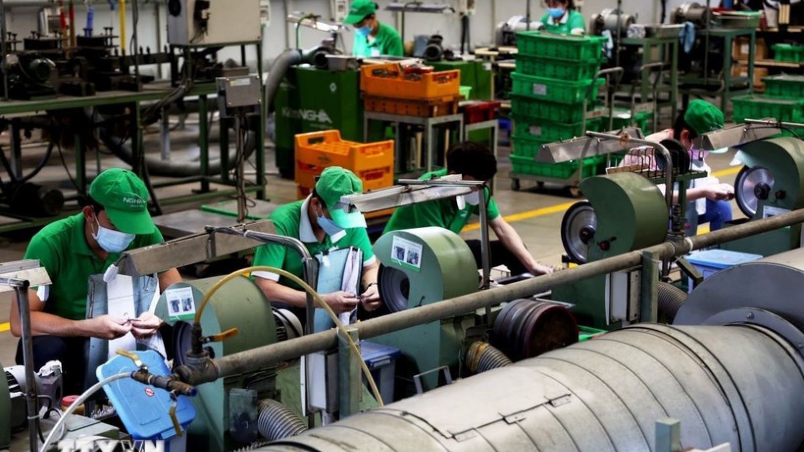 Labour market improves in Q3, but challenges persist