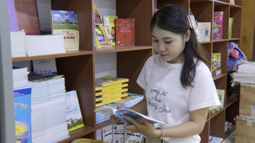 Vietnamese book corner fosters language, cultural exchange in Laos