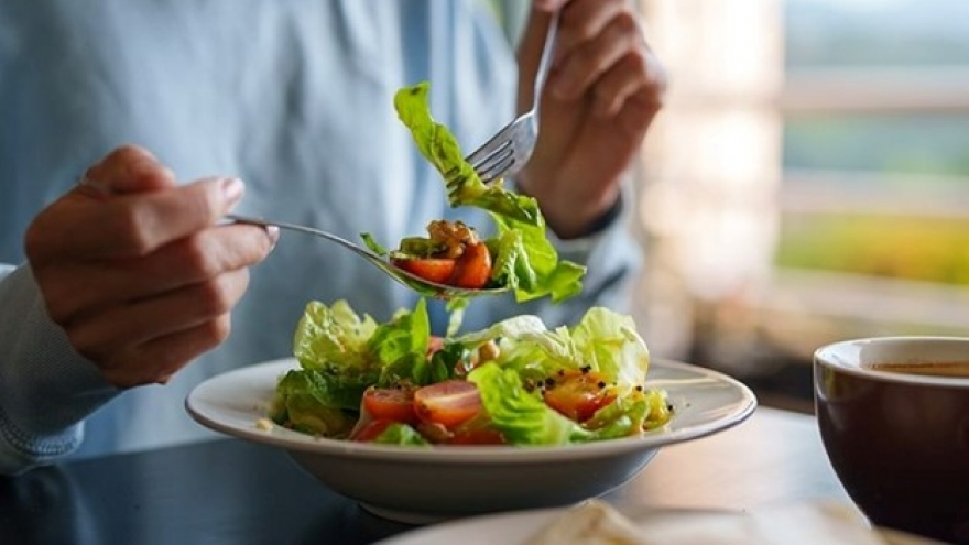 5 loại rau quen mặt ăn nhiều có thể gây hại cho thận nhưng ít người chú ý