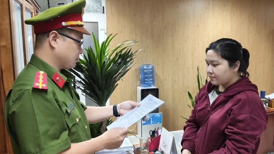 Nhân viên ngân hàng chiếm đoạt gần 6 tỷ của đồng nghiệp và nhiều người khác