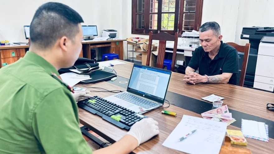 Bắt giữ 4 đối tượng, thu giữ 1 bánh heroin, hơn 2.000 viên ma túy ở Lang Sơn