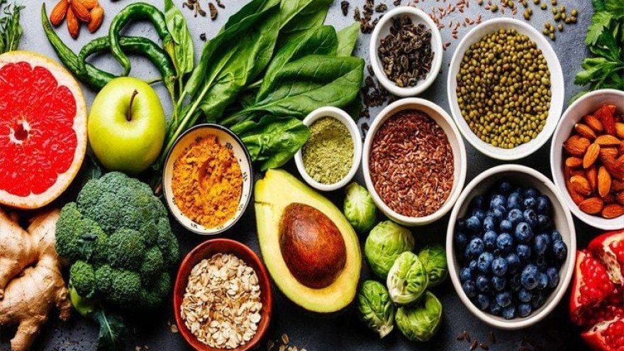 Chế độ ăn lành mạnh giúp phụ nữ vượt qua thời kỳ mãn kinh