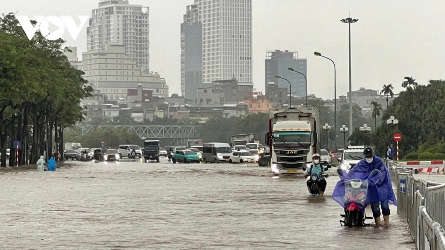 Hà Nội bao giờ mới thoát cảnh “mưa là ngập”?