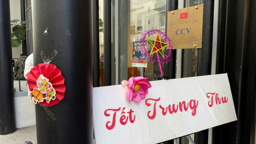 Tết Trung thu 2025 gắn kết cộng đồng người Việt tại Pháp