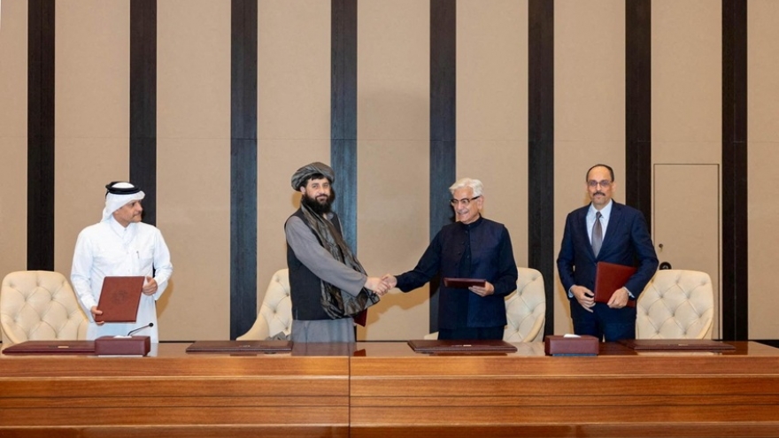 Pakistan và Afghanistan gia hạn lệnh ngừng bắn