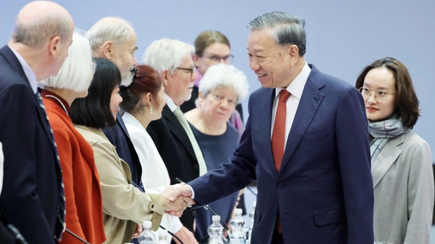 Party chief meets with leaders of Finland - Vietnam Friendship Association