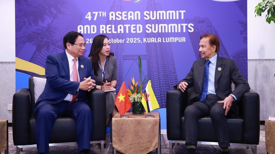 PM meets with leaders of Brunei, Malaysia, Timor-Leste on ASEAN Summit sidelines