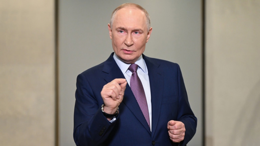 Ông Putin cảnh báo: Nga đáp trả “áp đảo” nếu Ukraine dùng tên lửa Tomahawk