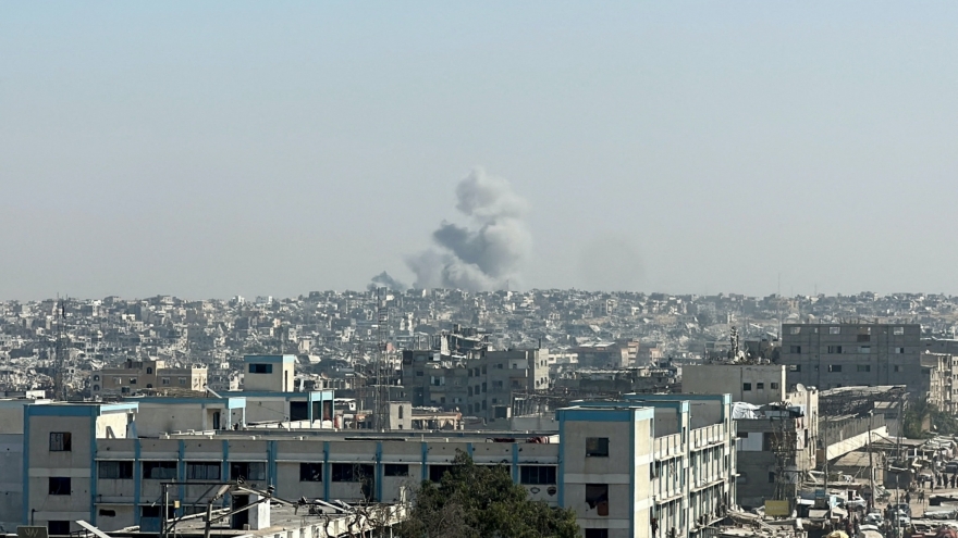 Israel tiếp tục không kích vào Gaza và Lebanon