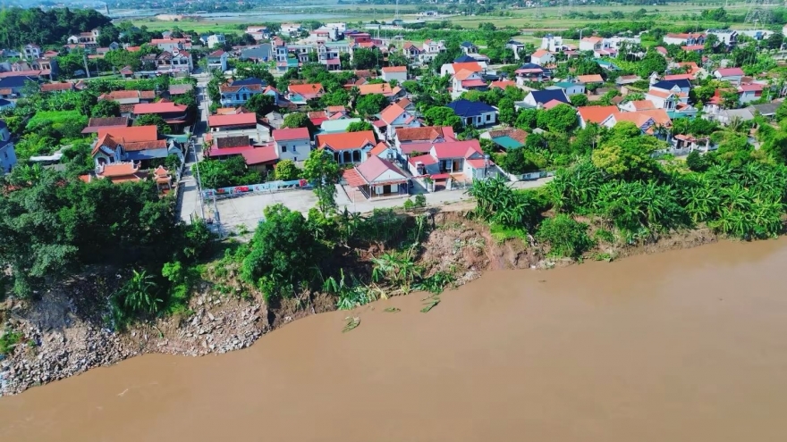 Phú Thọ xem xét công bố tình huống khẩn cấp do sạt lở 2 điểm trên đê hữu sông Thao