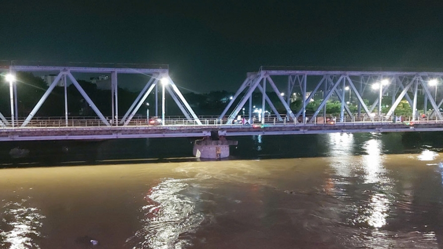 Lũ trên sông Cầu, sông Thương vẫn ở mức nguy hiểm