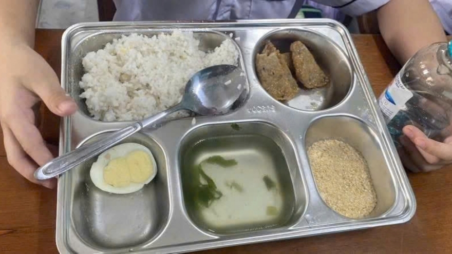 Cần rà soát chất lượng bữa ăn bán trú tại các trường học ở Quảng Trị