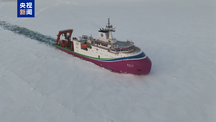 Trung Quốc lập kỷ lục lặn sâu có người lái ở Bắc Cực