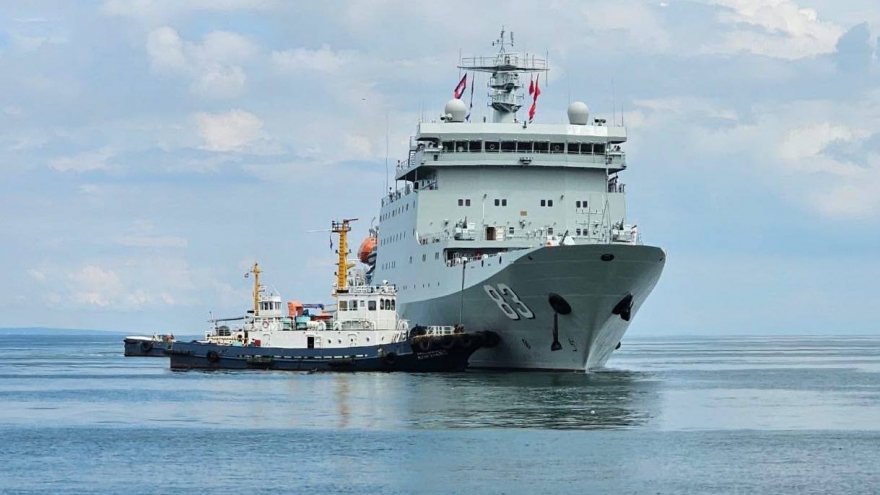 Tàu hải quân Trung Quốc, Australia thăm Campuchia