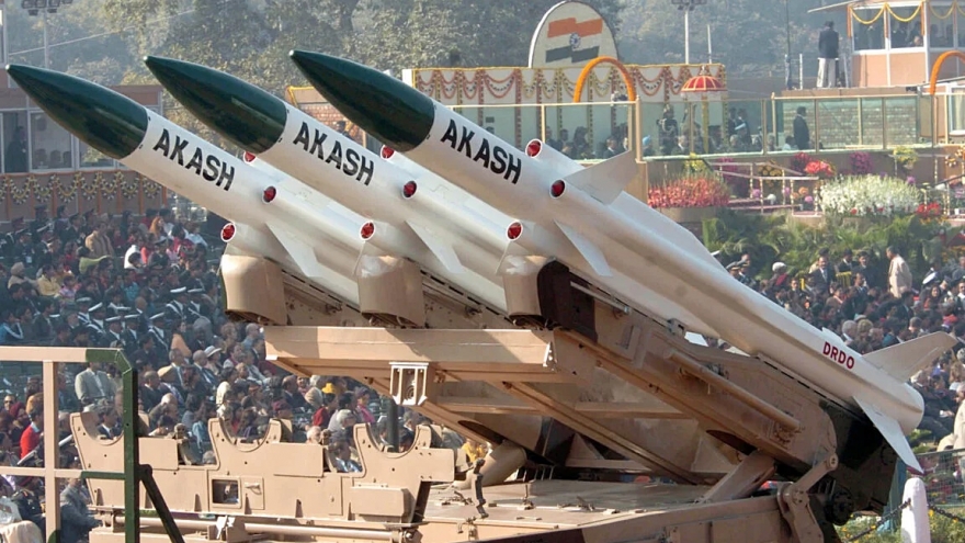 Ấn Độ chào bán hệ thống tên lửa phòng không tiên tiến cho Brazil