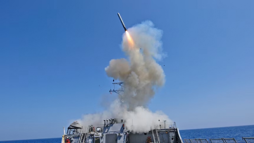 Mỹ “tiêu tốn lượng đạn dược tích lũy nhiều năm” trong cuộc chiến với Iran