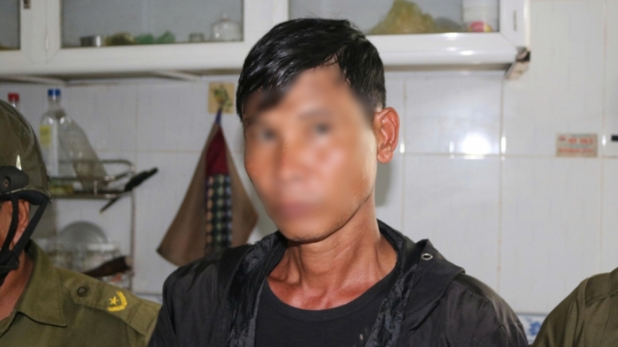 Kẻ trộm cắt tôn, lẻn vào nhà dân lấy cắp tài sản