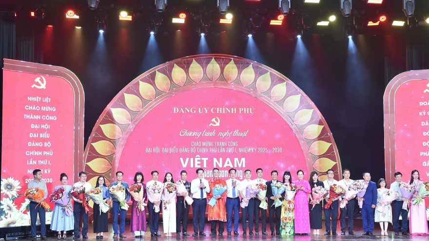 Chương trình nghệ thuật chào mừng thành công Đại hội Đảng bộ Chính phủ lần thứ I