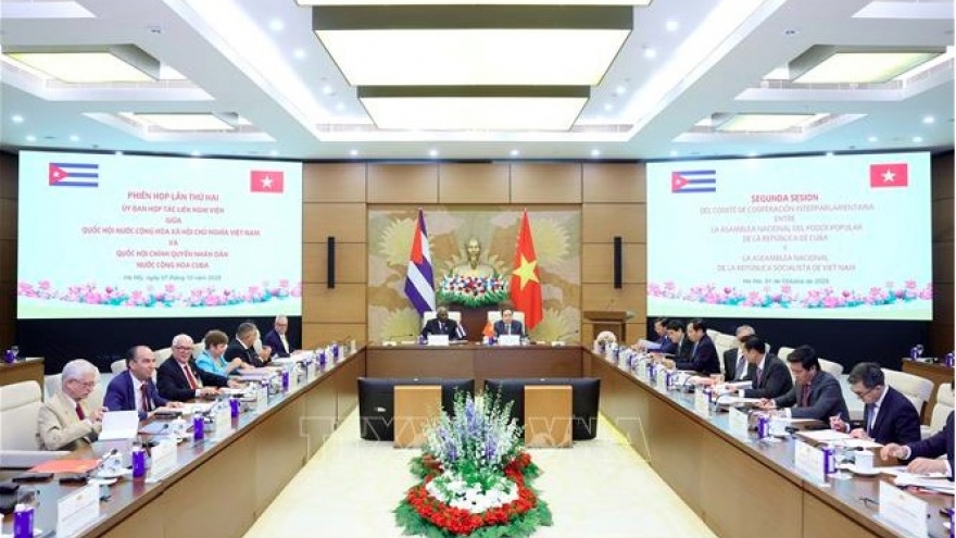 Second Vietnam-Cuba inter-parliamentary cooperation session affirms strong bilateral ties