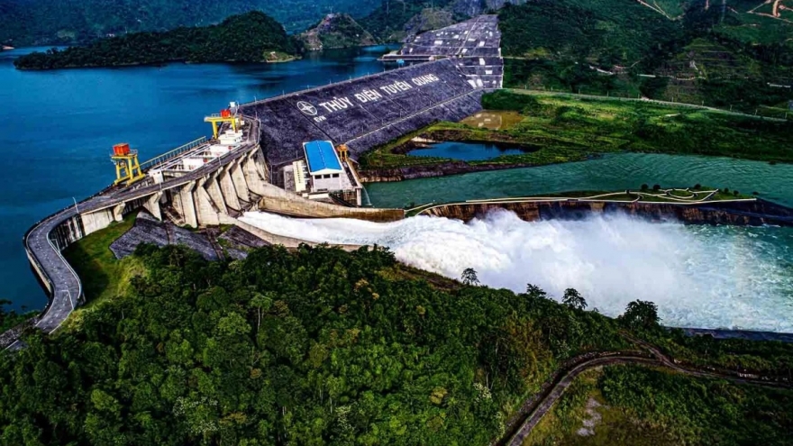 Đóng thêm 1 cửa xả đáy hồ thủy điện Tuyên Quang từ 11h hôm nay (3/10)