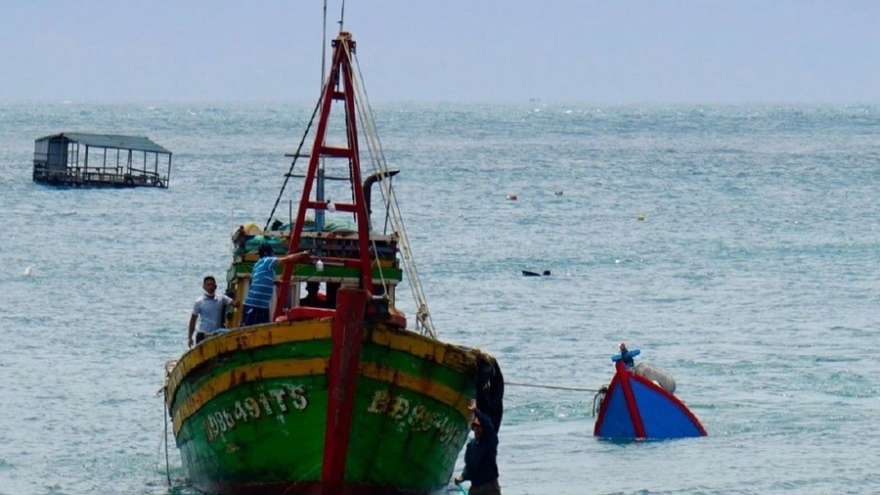 Tích cực tìm kiếm thuyền viên mất tích trên vùng biển Trường Sa