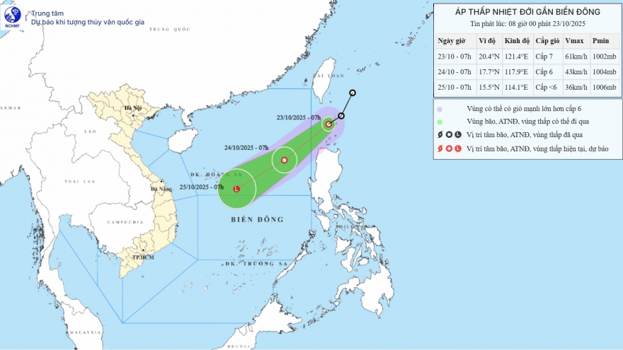 Áp thấp nhiệt đới gần biển Đông