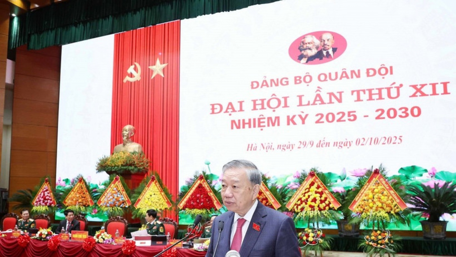 Party chief orders greater efforts to build revolutionary, elite and modern army
