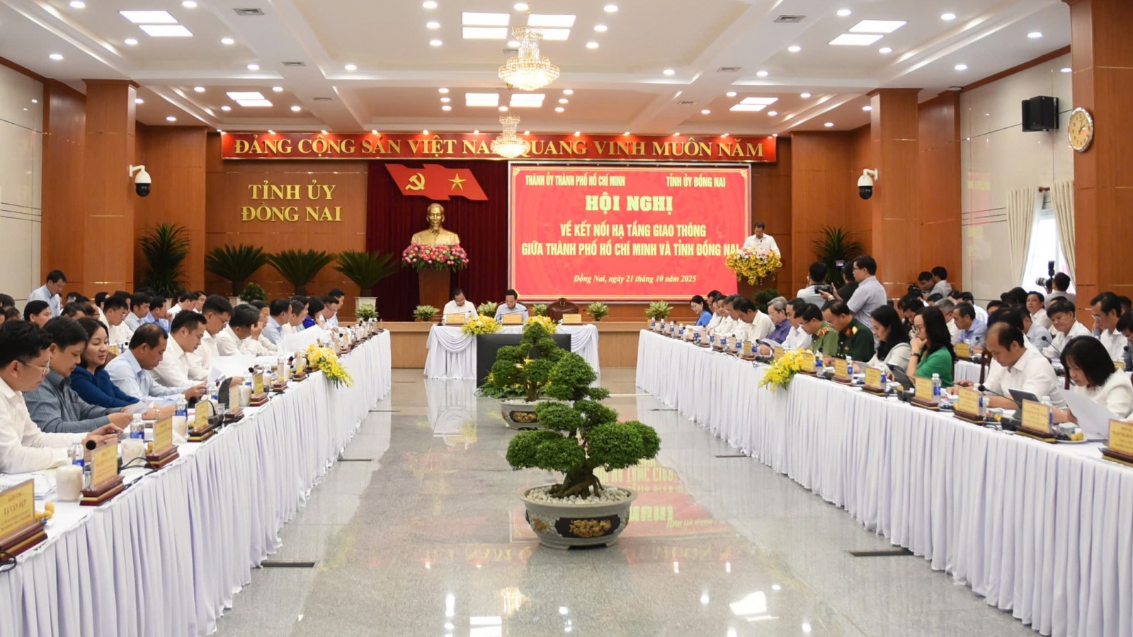 Kết nối hạ tầng TP.HCM - Đồng Nai: Tháo gỡ ách tắc, đón đầu sân bay Long Thành