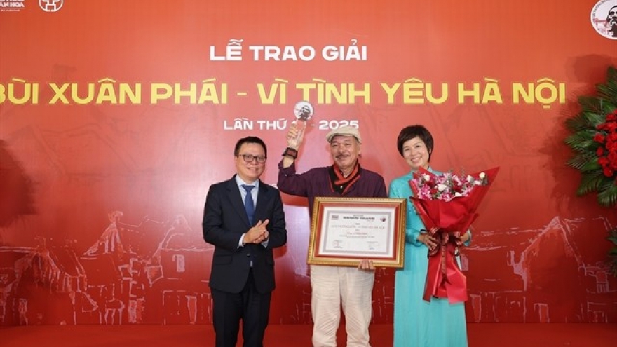 Bui Xuan Phai Awards 2025 honours musician Tran Tien