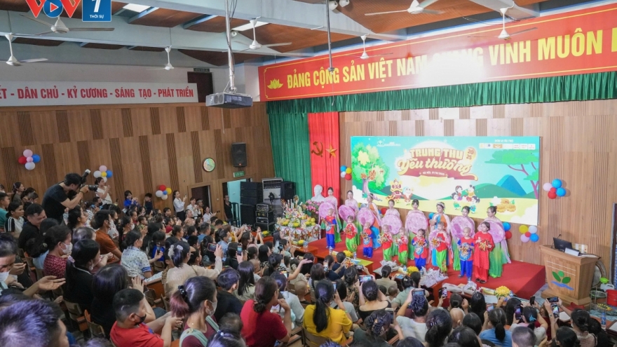 Mang không khí Tết Trung thu đến với các em nhỏ tại bệnh viện