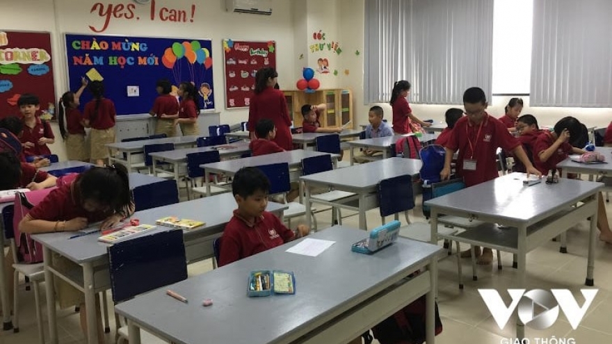 Trường tư, khi học sinh là “khách hàng”