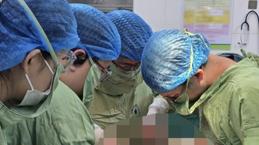 Mang thai 27 tuần, cô gái ở Hà Nội tự mua thuốc phá thai trên mạng