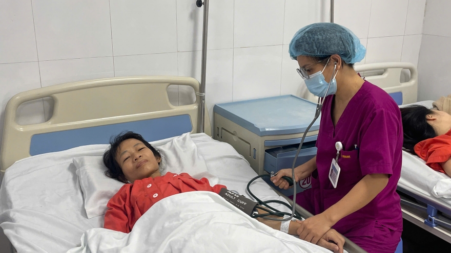 Phẫu thuật thành công khối u xơ tử cung gần 10 kg