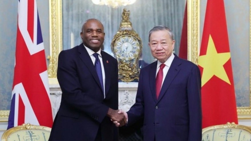 Party chief meets with UK Deputy Prime Minister in London