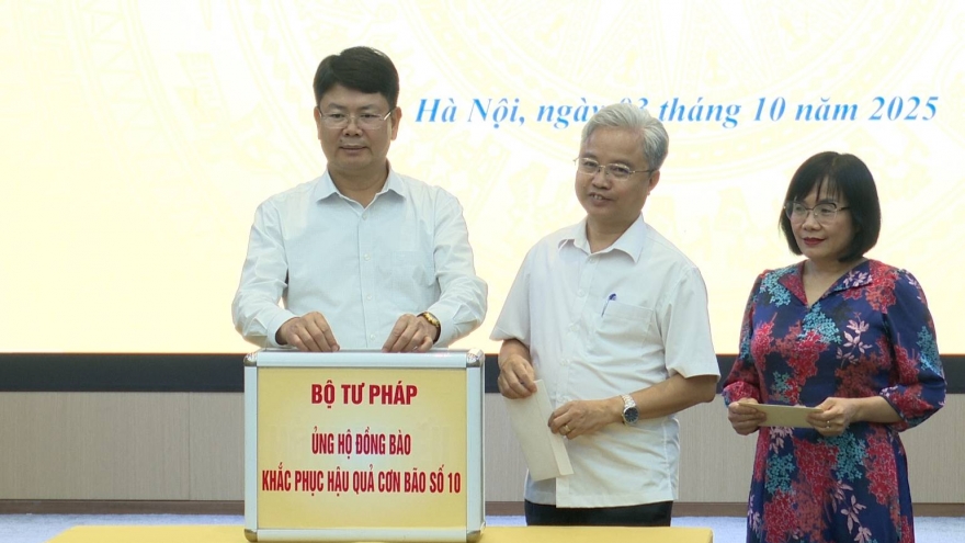 Bộ Tư pháp phát động ủng hộ đồng bào khắc phục hậu quả cơn bão số 10