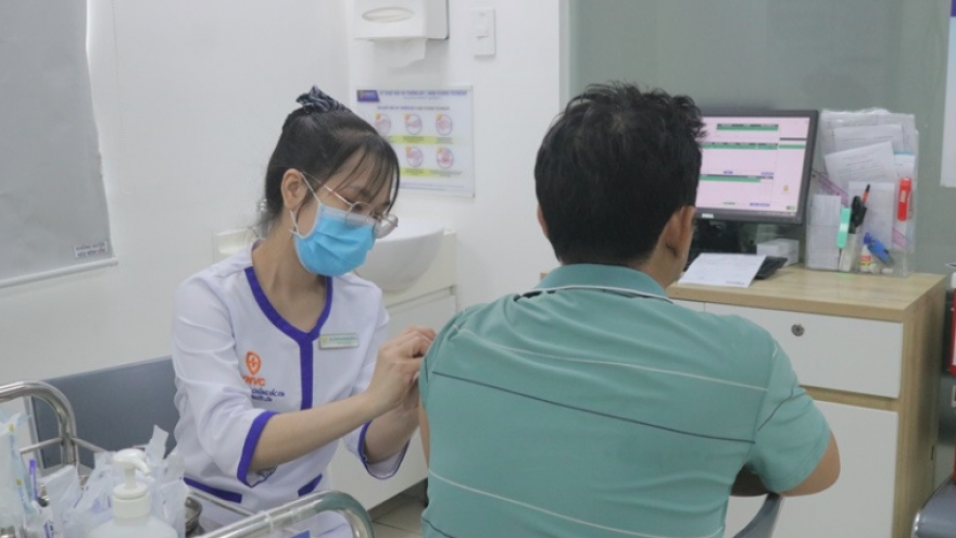 WHO donates 9,000 doses of rabies vaccine to high-risk provinces in Vietnam