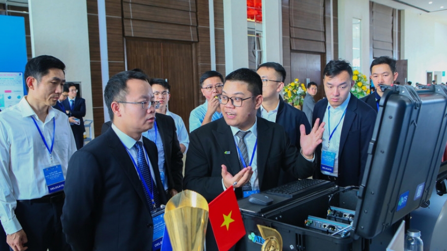 Minister-level roundtable on AI governance held in Ninh Binh