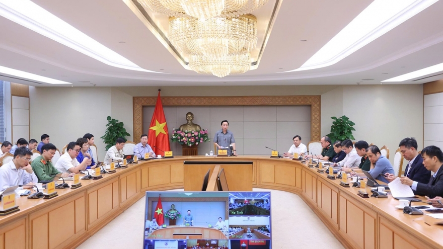 Hơn 60.000 người dân miền Trung được sơ tán trước bão số 12