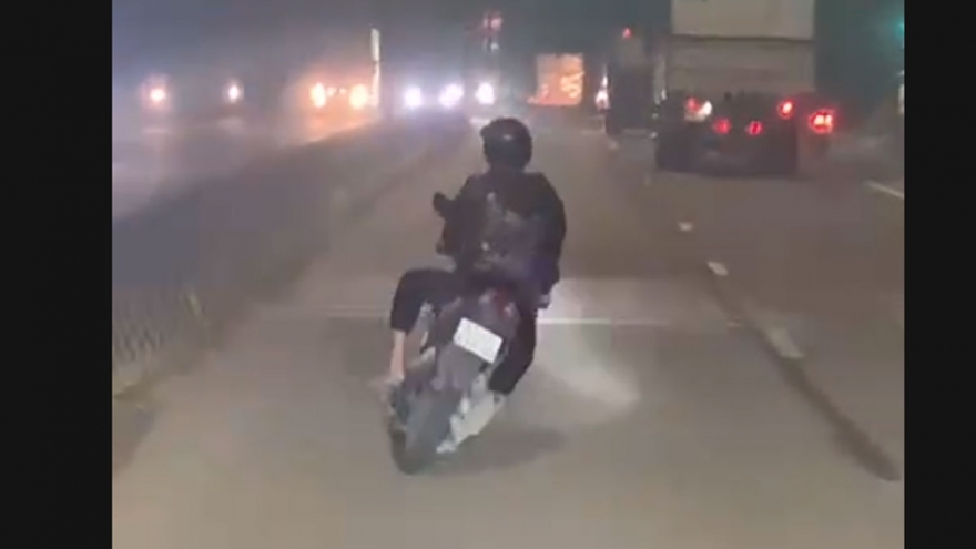 Xử phạt nặng thanh niên "lạng lách, đánh võng" trên Quốc lộ 13 ở TP.HCM