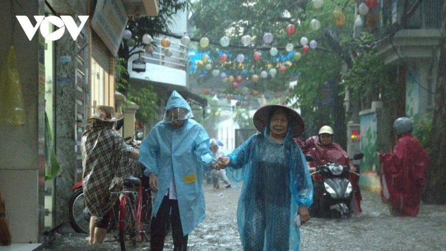 Sở GD&ĐT Hà Nội nói gì sau bức xúc vì quyết định nghỉ học muộn?