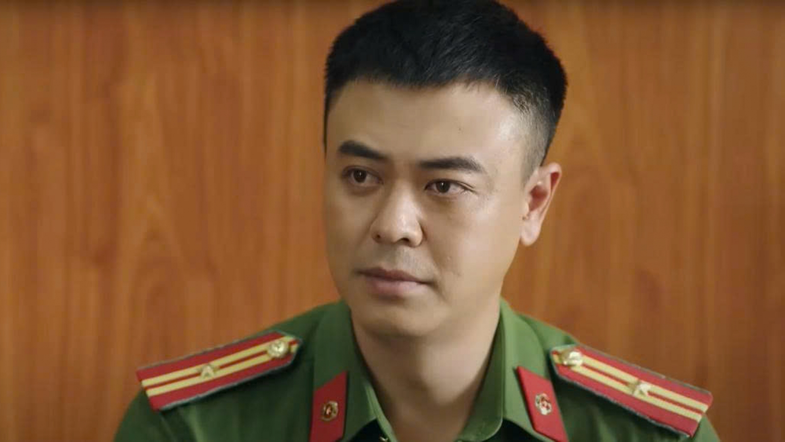 "Có anh, nơi ấy bình yên" tập 43: Huy rút khỏi chuyên án vì có liên quan đến Bằng
