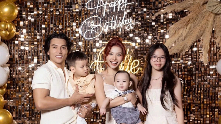 Sao Việt 10/10: Phương Trinh Jolie đón sinh nhật bên chồng con