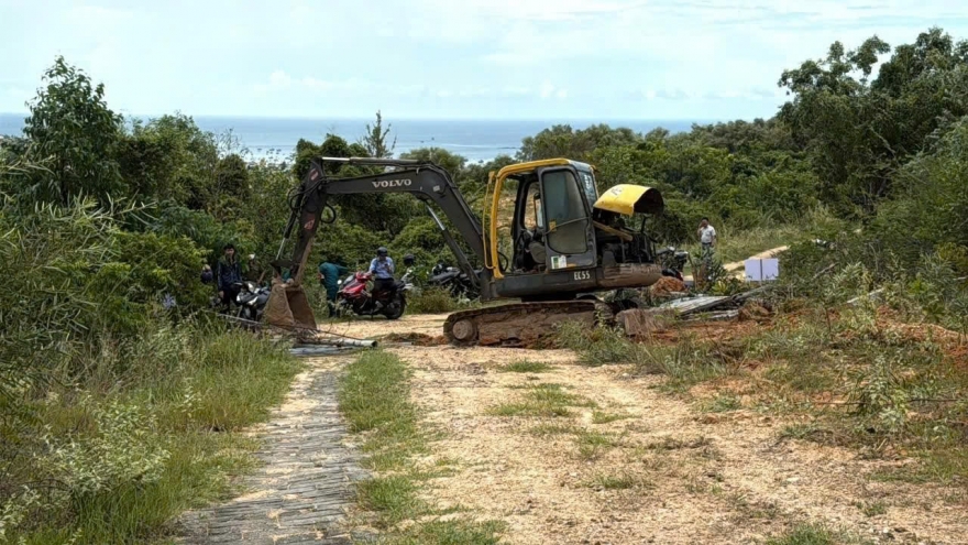 Cưỡng chế hàng ngàn mét vuông do dân lấn chiếm tại Mũi Né