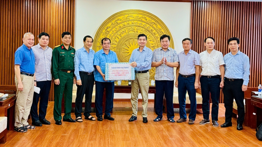 Hải Phòng trao 40 tỷ đồng cùng nhu yếu phẩm, thuốc men hỗ trợ người dân Đắk Lắk