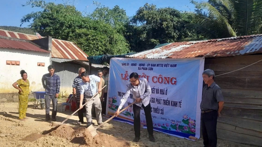 Xây dựng nhà "Đại đoàn kết" cho đồng bào dân tộc thiểu số ở Lâm Đồng