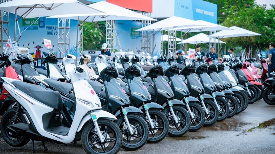 Bộ đôi Feliz và Feliz Lite được ưa chuộng nhờ giá tốt, trang bị vượt chuẩn