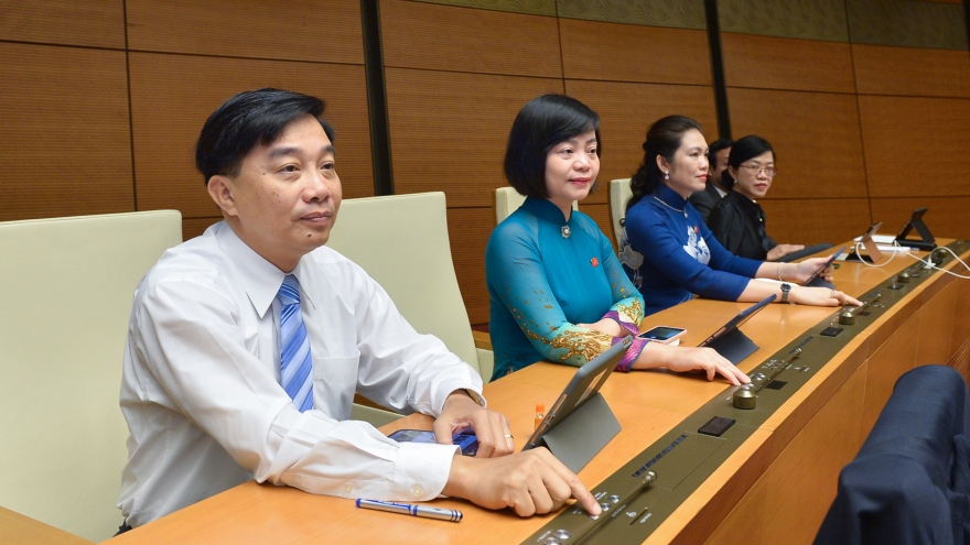 Những cái “ấn nút” đầy trách nhiệm trước đất nước và nhân dân